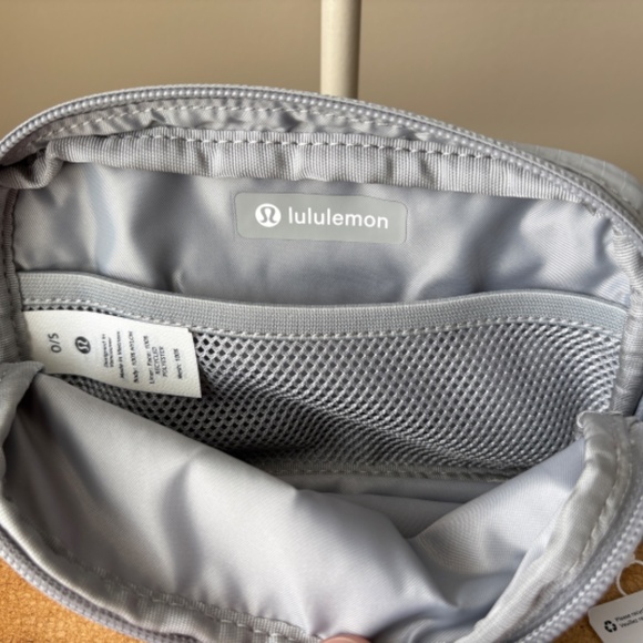 Lululemon Mini Belt Bag - Picture 7 of 8